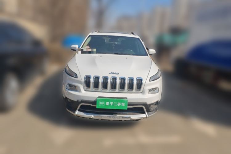 Used Jeep Cherokee 2017 2.0L Superior Edition Front