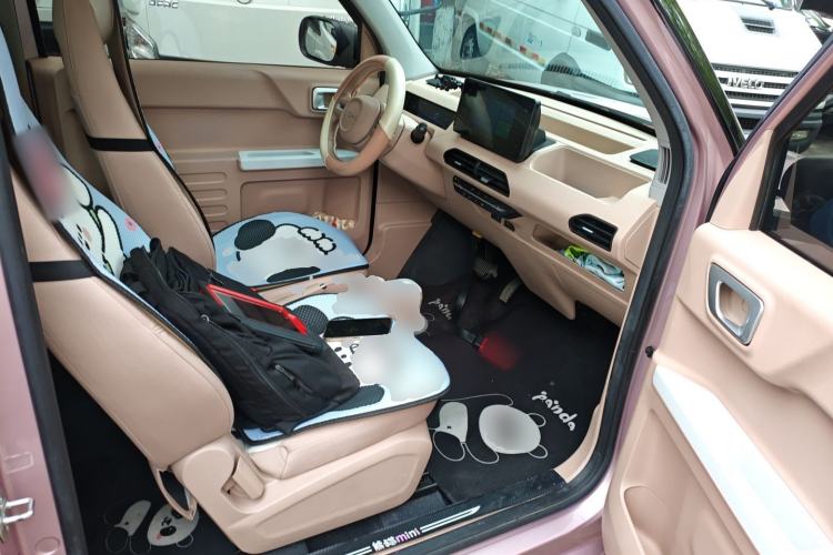 Used Geely Galaxy Panda 2023 Panda Mini 200km Dynamic Bear Right Front Seat