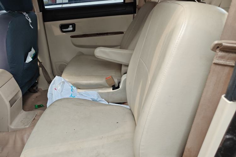 Used Dongfeng Fengon 330 2014 1.5L Manual Utility Version DK15 Left Rear Seat