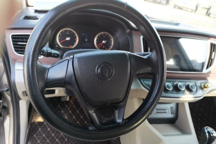 Used FORTHING Lingzhi 2018 M5L 1.6L 9-Seater Comfort Model
