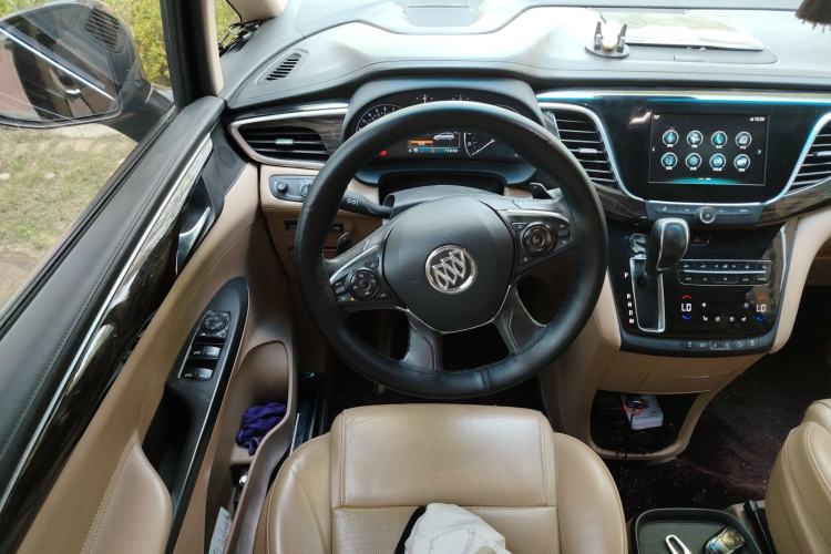 Used Buick GL8 2017 ES 28T Flagship Model China V Standard
