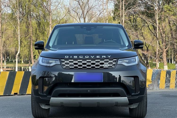 Used Land Rover Discovery 2023 300PS S