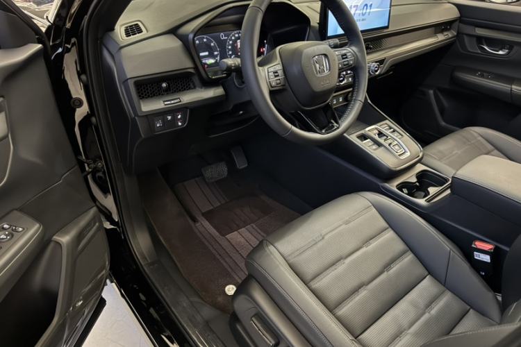 Used Honda CR-V 2026 Model—Global 30-Year Glory Edition 2.0L e:HEV Two-Wheel-Drive Smart Enjoyment Version