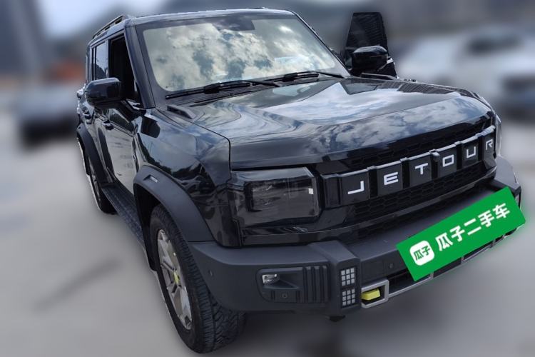 Used JETOUR Traveler 2023 2.0T All-Wheel Drive Conquer PRO Front Right 45 Deg