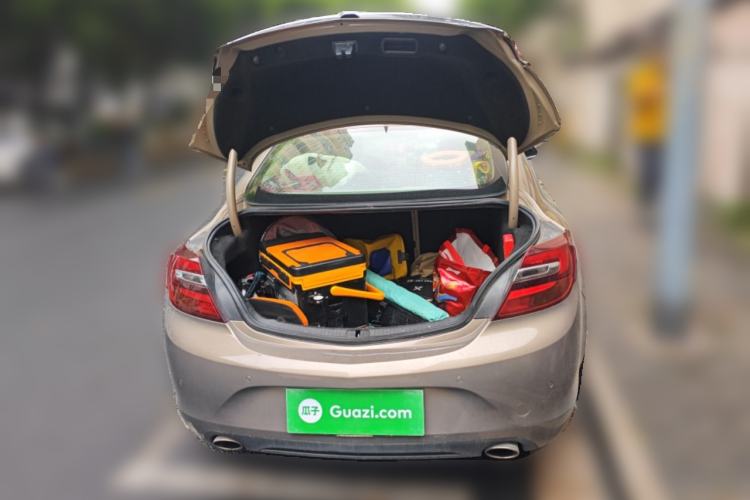 Used Buick Regal 2014 2.0L Elite Fashion Edition Trunk