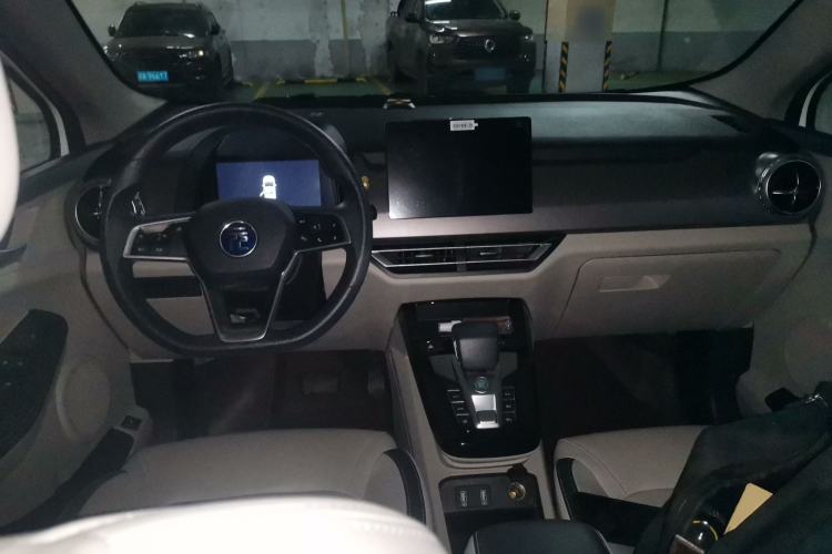Used BYD Yuan Pro 2021 401 km Luxury Version Center Console