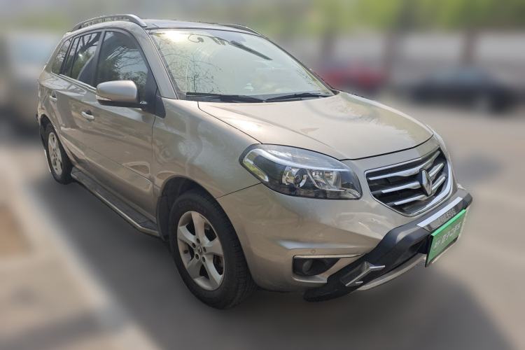 Used Renault Koleos 2012 2.5L Two-Wheel Drive Comfort Edition with Navigation Front Right 45 Deg