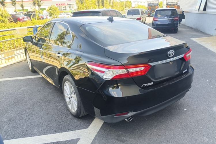 Used Toyota Camry 2021 2.0G Luxury Edition
