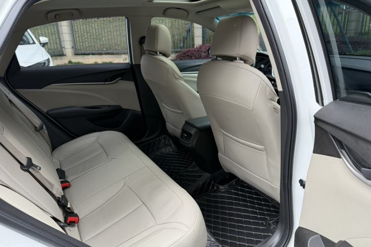 Used Buick GT 2019 15T Dual-Clutch Connected Elite Model China VI Interior 3