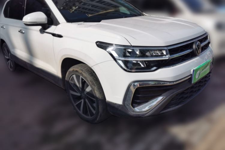 Used Volkswagen Tharu 2023 300TSI Two-Wheel-Drive Moonlight Edition Front Right 45 Deg