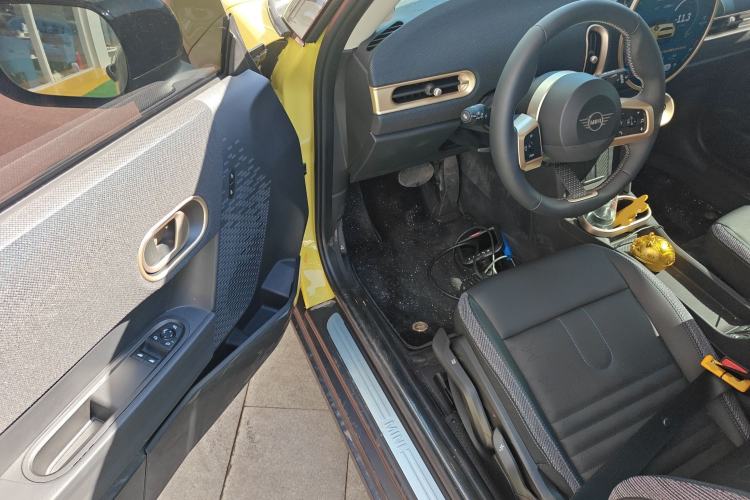 Used MINI 2025 1.5T COOPER Classic Edition