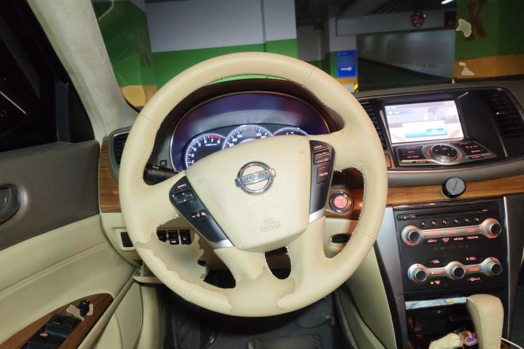 Used Nissan Teana 2011 Duke 2.5L XV Luxury Edition Steering Wheel