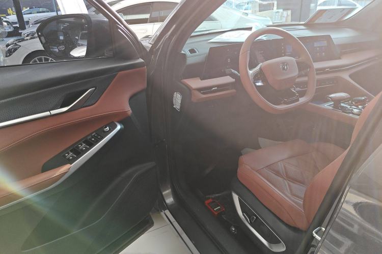 Used CHANGAN CS75 PLUS 2023 3rd Generation 1.5T Automatic Prestige Model