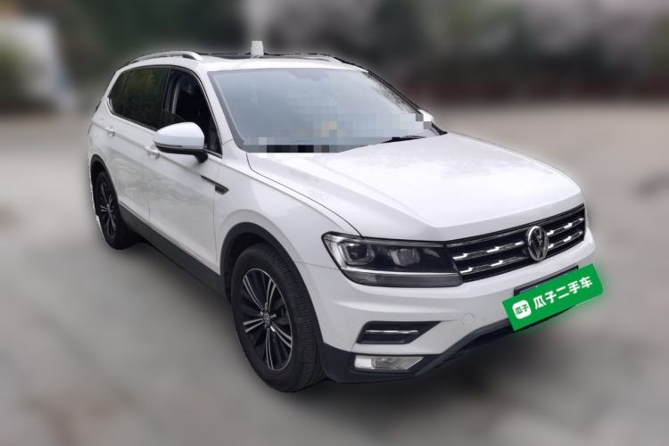 Used Volkswagen Tiguan L 2020 330TSI Automatic Two-Wheel Drive Panoramic Comfort Edition China VI Standard Front Right 45 Deg