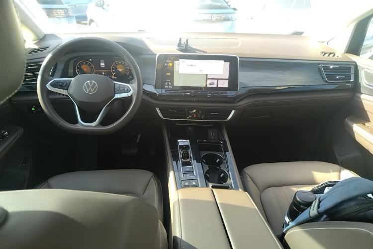 Used Volkswagen Viloran 2024 330TSI Luxury Edition