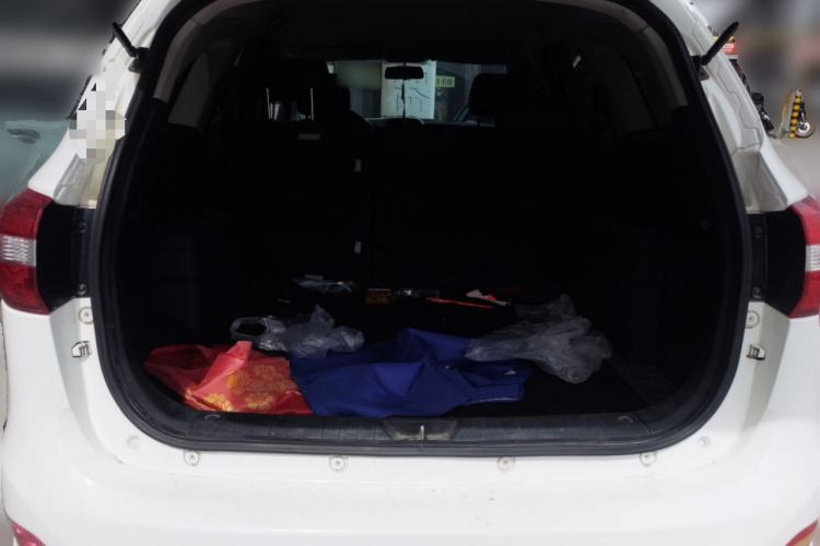 Used JMC Yusheng S350 2013 2.0T Manual 4x4 Gasoline Ultra-Luxury 5-Seater Trunk