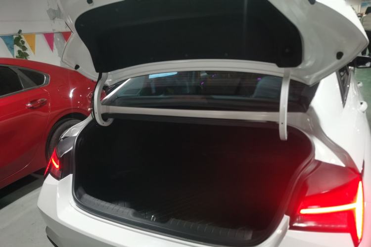 Used Hyundai Elantra 2022 1.5L CVT LUX Prestige Edition Trunk