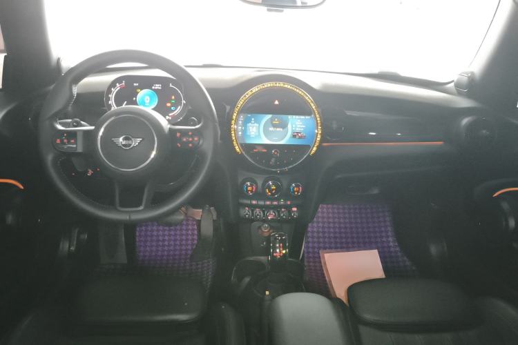 Used MINI 2023 Updated 2.0T COOPER S Artist Center Console