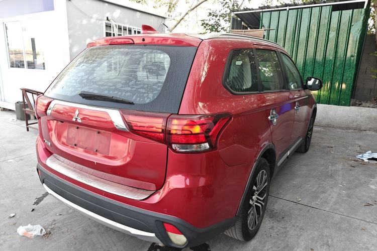Used Mitsubishi Outlander 2018 2.0L Two-Wheel Drive Glory Edition 5 Seats

