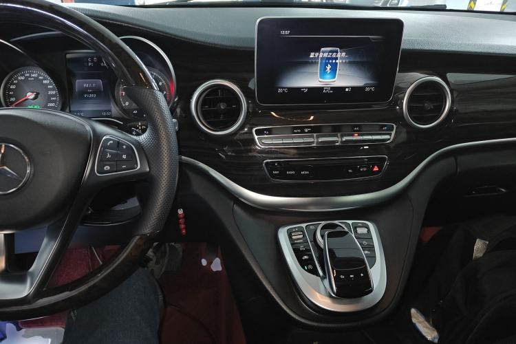 Used Mercedes-Benz V-Class 2018 V 260 Avantgarde Edition China VI