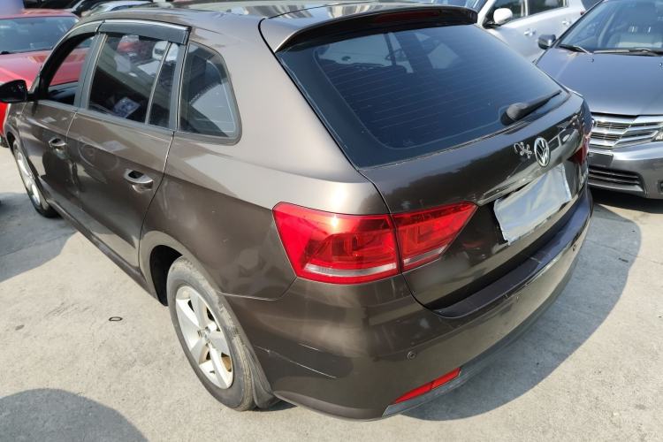 Used Volkswagen Gran Lavida 2013 1.6L Automatic Fashion Model