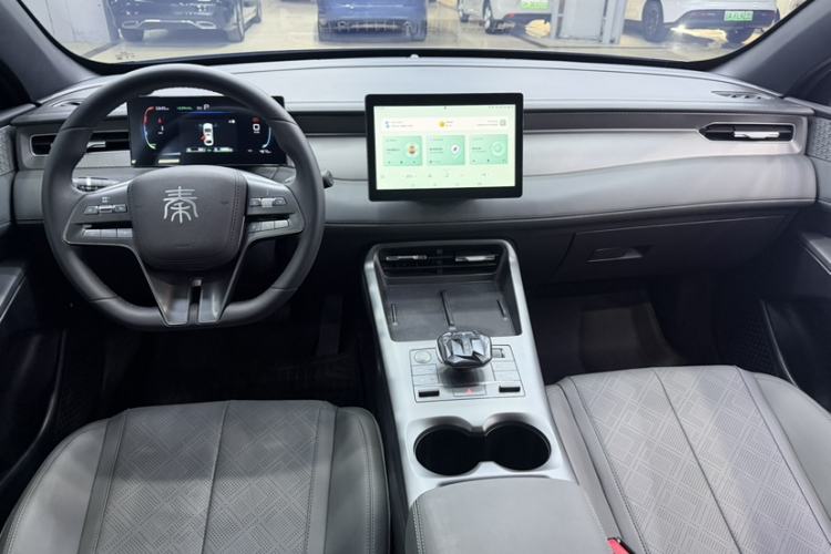 Used BYD Qin PLUS 2025 DM-i Smart Drive 55KM Leading Model Interior 3