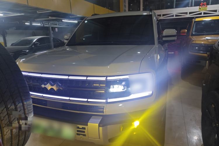 Used Formula Leopard Leopard 5 2023 Navigator Edition