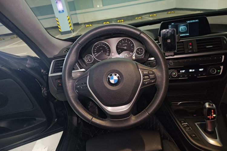 Used BMW 3 Series GT 2019 320i Sport Edition Steering Wheel