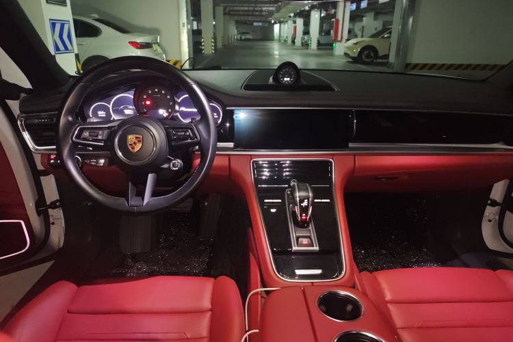 Used Porsche Panamera 2023 Panamera Executive Long Wheelbase Platinum Edition 2.9T Center Console