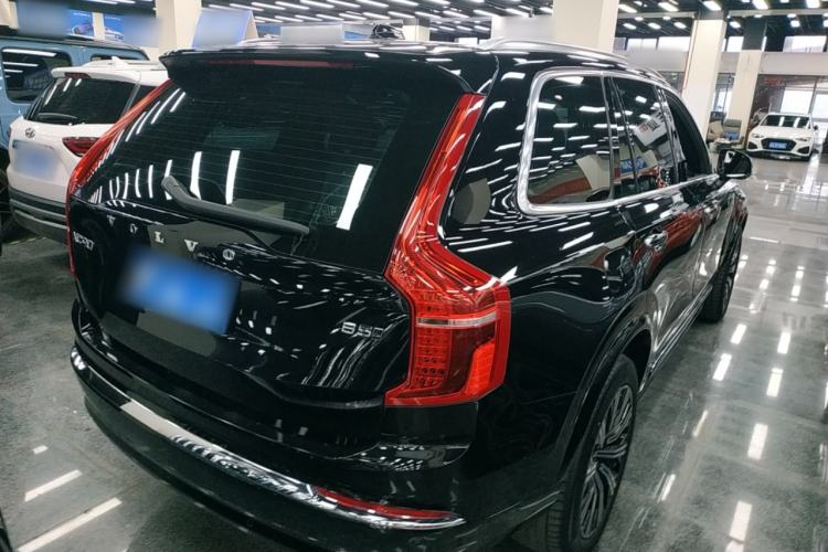 Used Volvo XC90 2023 B5 SmartDrive Luxury Edition 5 Seats Rear Right 45 Deg