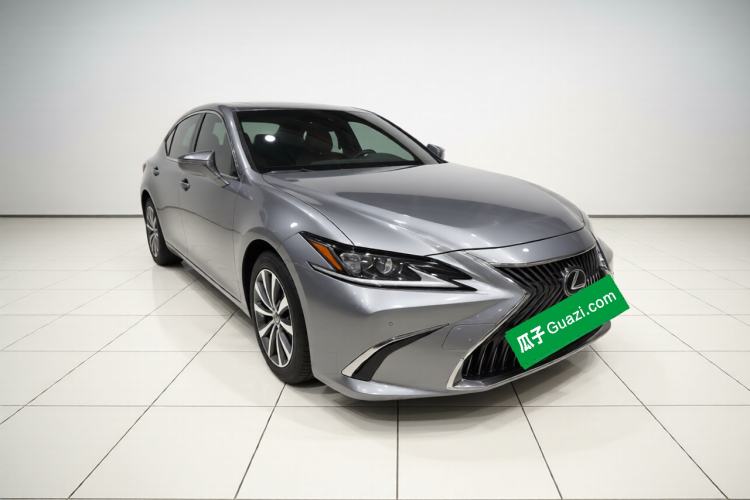 Used Lexus ES 2018 300h Premier Edition China VI Standard
