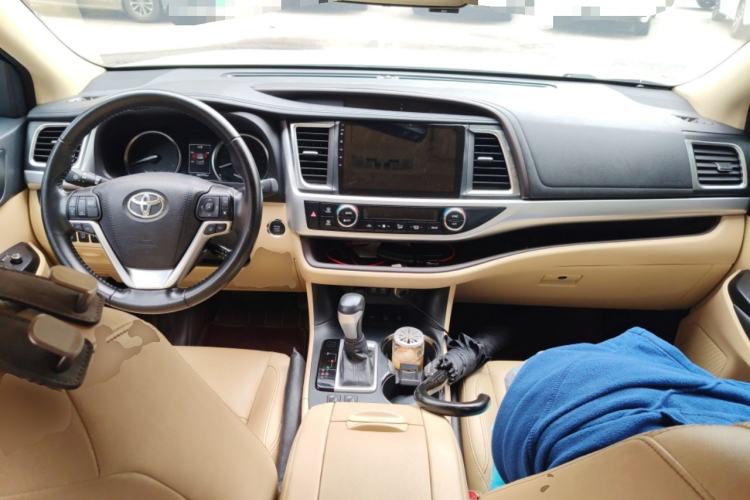 Used Toyota Highlander 2018 2.0T Four-Wheel Drive Luxury Version 7 Seats China VI Standard