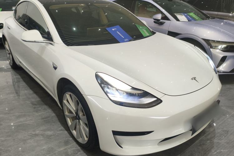 Used Tesla Model 3 2019 Standard Range Rear-Drive Upgraded Version Front Right 45 Deg