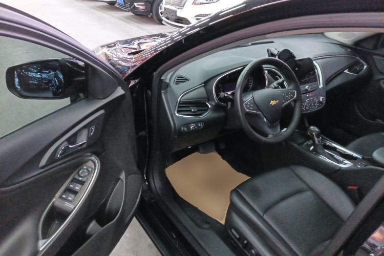 Used Chevrolet Malibu XL 2021 535T Automatic Sport Edition Driver Seat