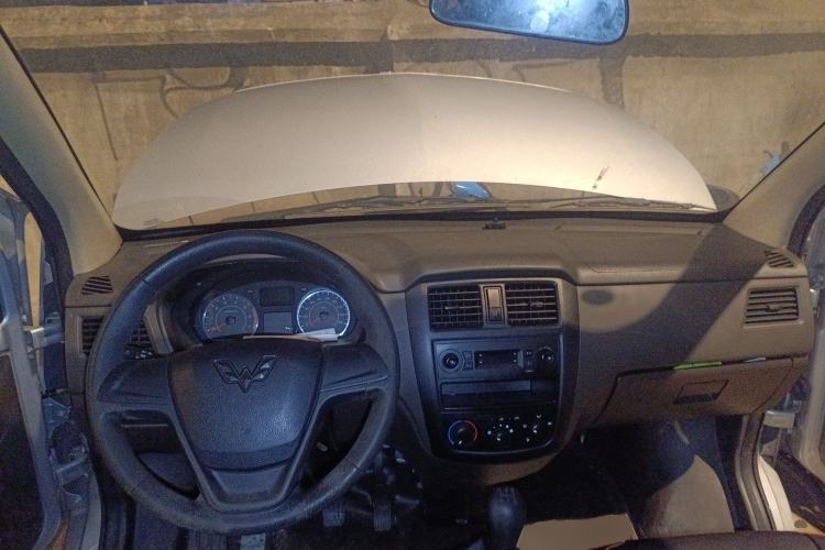 Used Wuling Rongguang S 2022 1.2L Base Version 5-Seater LSI