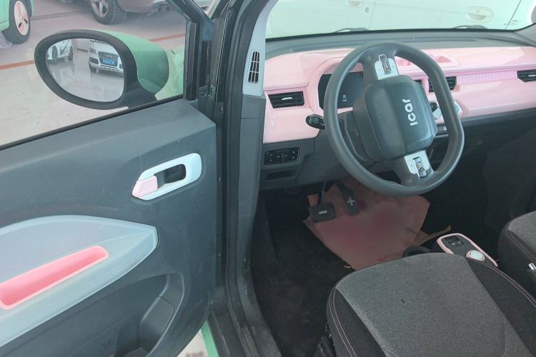 Used Chery New Energy QQ Ice Cream 2022 170km Sundae Phosphate Lithium-Ion