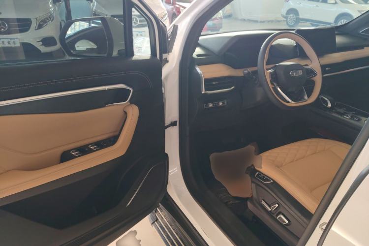 Used Geely Auto Haoyue L 2023 2.0T DCT Flagship Version
