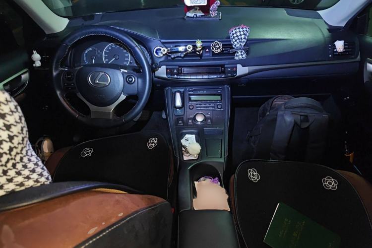 Used Lexus CT 2014 CT200h Elite Edition Two-Tone
