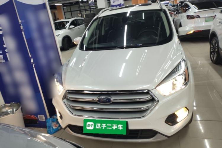 Used Ford Kuga 2018 EcoBoost 180 Two-Wheel-Drive Platinum Edition
