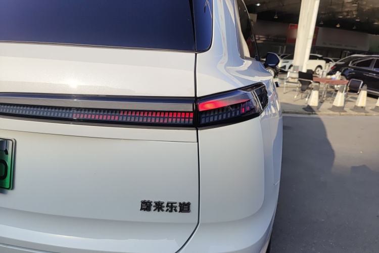 Used ONVO Luxeed L90 2025 Model—Ultra Six-Seater Version