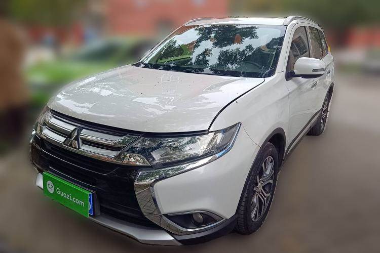 Used Mitsubishi Outlander 2017 2.0L Two-Wheel Drive Glory Edition 5 Seats