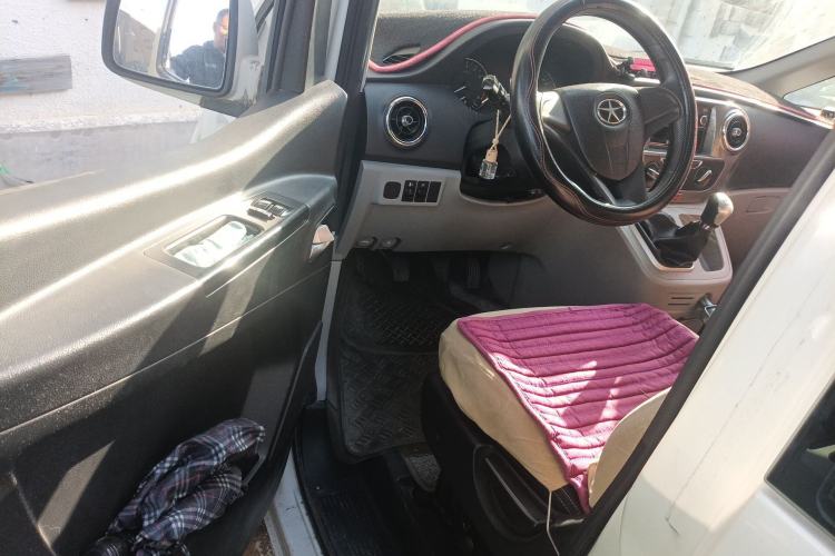 Used JAC Refine M3 2015 Maker Edition 1.6L Luxury Version Driver Seat