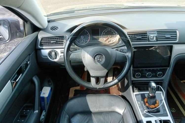 Used Volkswagen Passat 2014 1.8TSI DSG Prestige Edition
