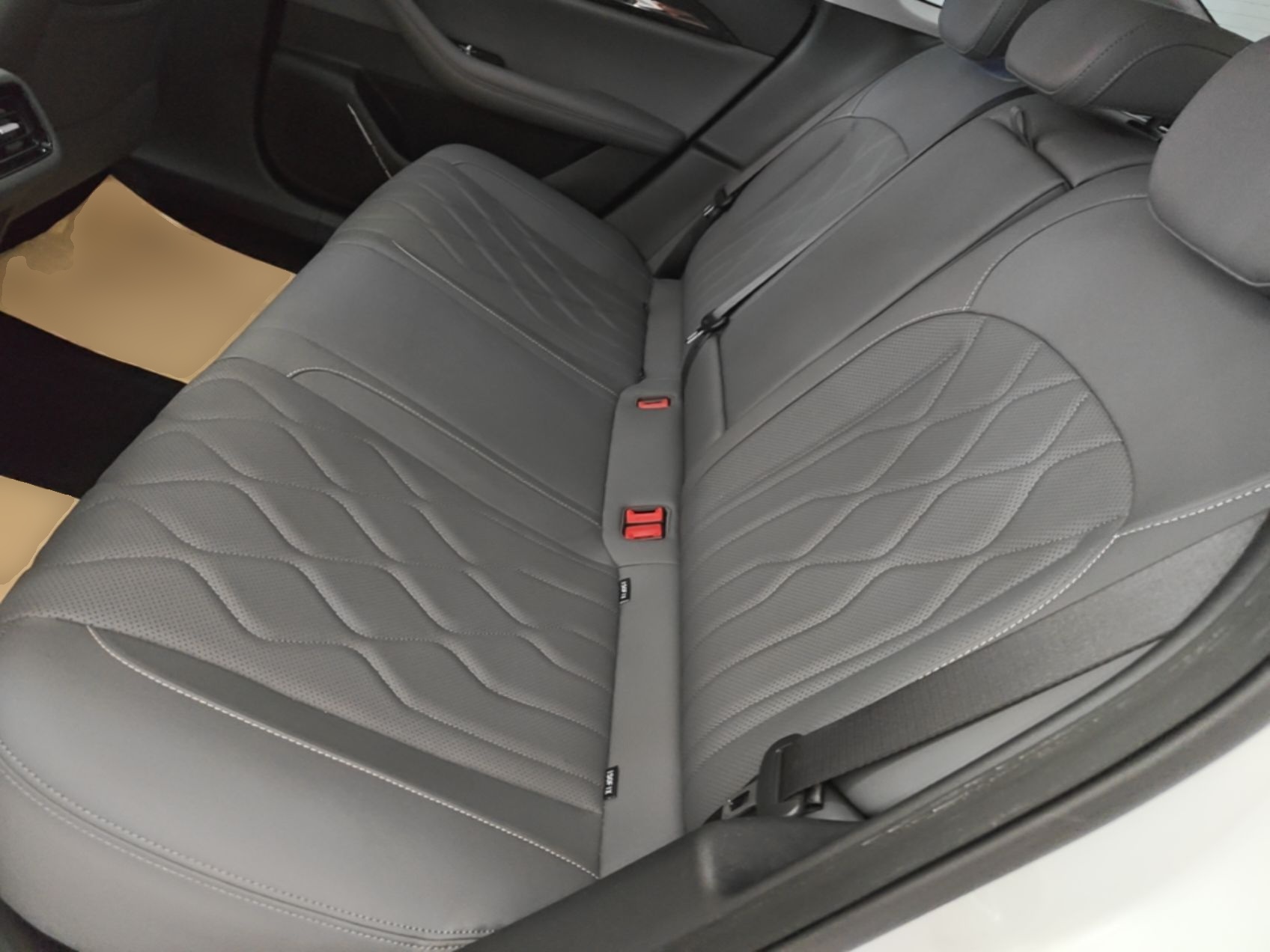 Geely Galaxy A7 2025 Model EM-i 150km Exploration+ Edition — снимка 20