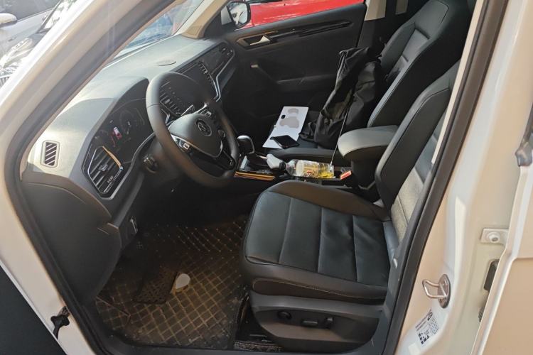 Used Volkswagen T-ROC 2022 280TSI DSG Two-Wheel Drive Comfort PLUS