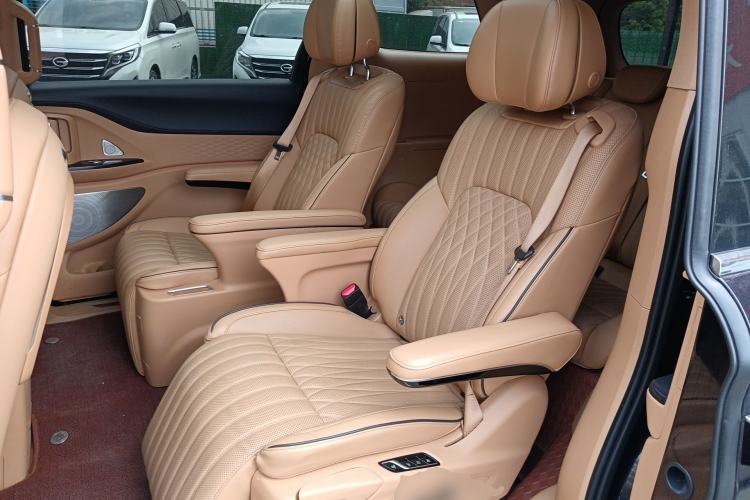 Used VOYAH Dream 2022 Low-Carbon Edition Dream+ Smart Enjoyment Package Left Rear Seat