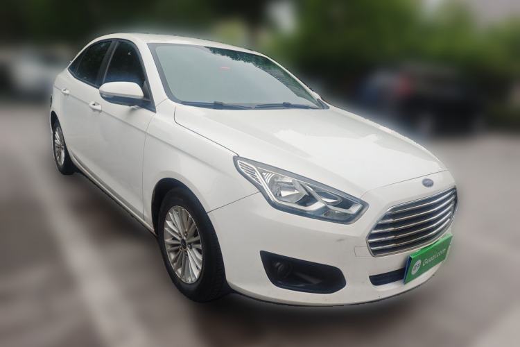 Used Ford Escort 2015 1.5L Manual Comfort Model
