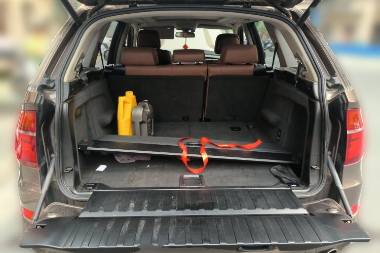 Used BMW X5 2011 xDrive35i Luxury Model Trunk