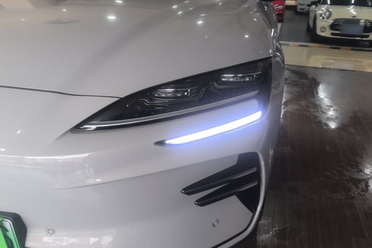 Used BYD Song PLUS New Energy 2025 EV Intelligent Driving Edition 520km Luxury Model
