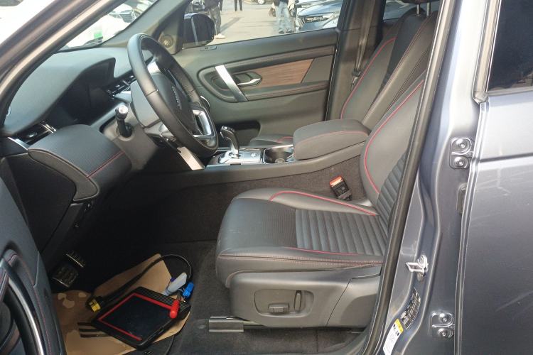 Used Land Rover Discovery Sport 2020 249 PS R-Dynamic Performance Edition Left Front Seat